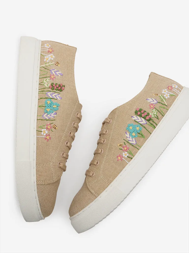 LUNA BLU Beige Floral Embroidered Sneakers