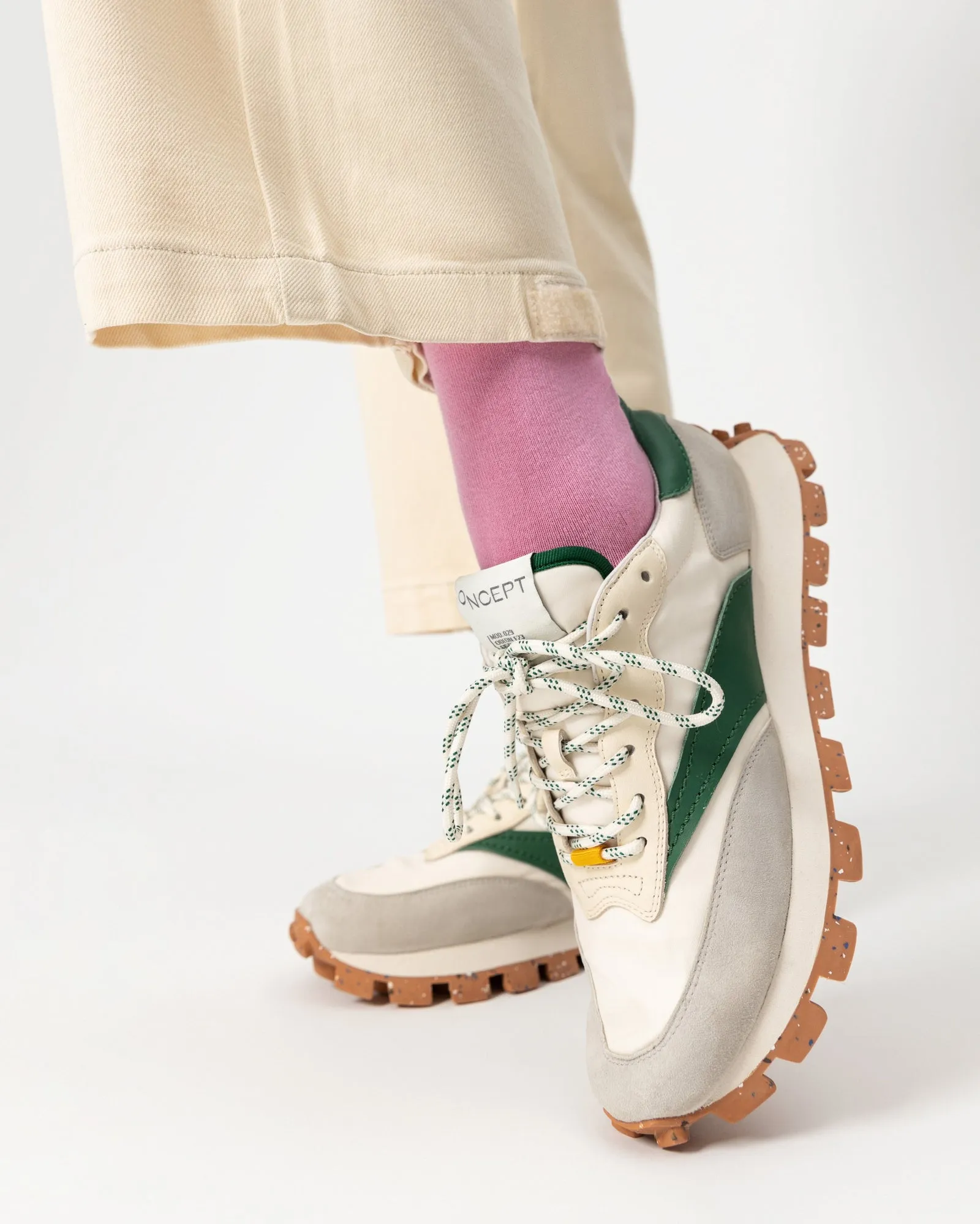 Oncept Osaka Sneakers in Ivory Green