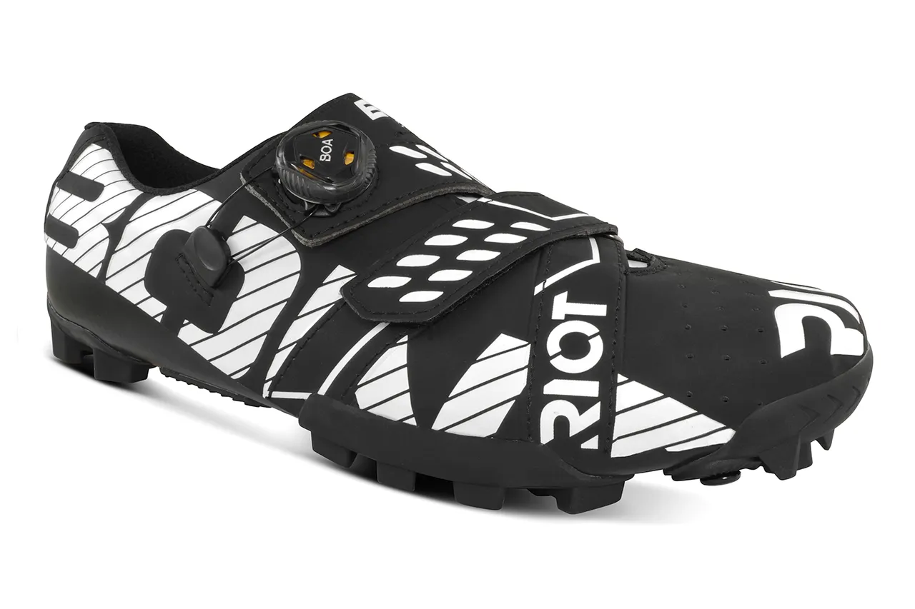 Riot MTB  Black/White